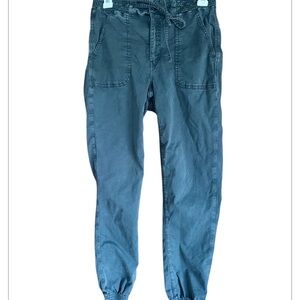 Women’s American Eagle Cargo Pants